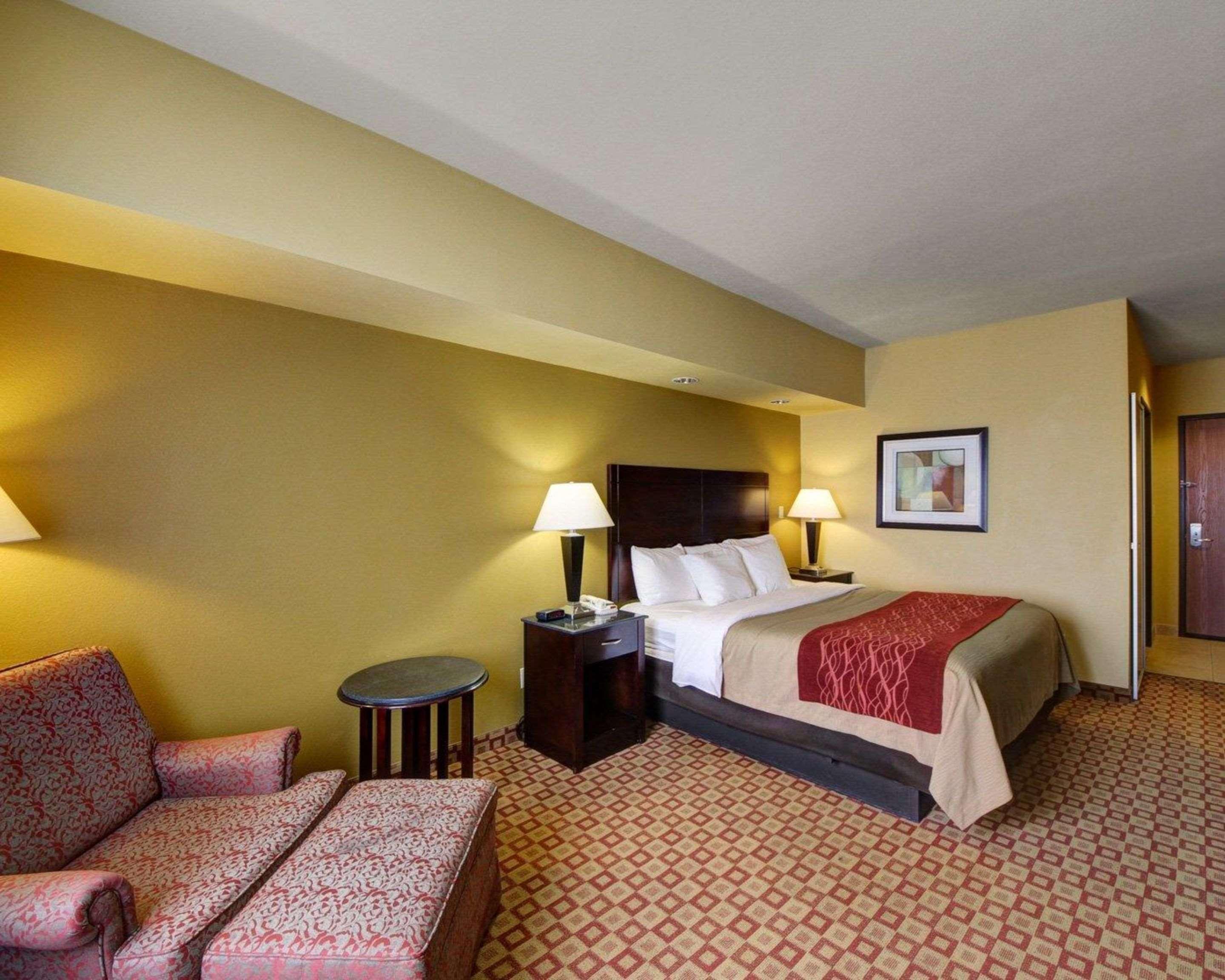 Comfort Inn & Suites Donna Near I-2 Екстер'єр фото