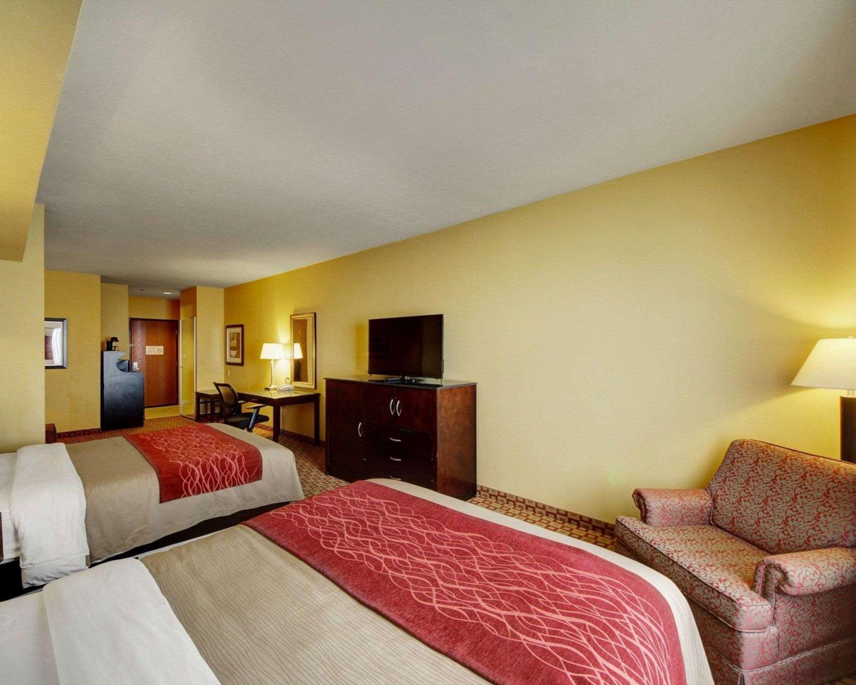 Comfort Inn & Suites Donna Near I-2 Екстер'єр фото