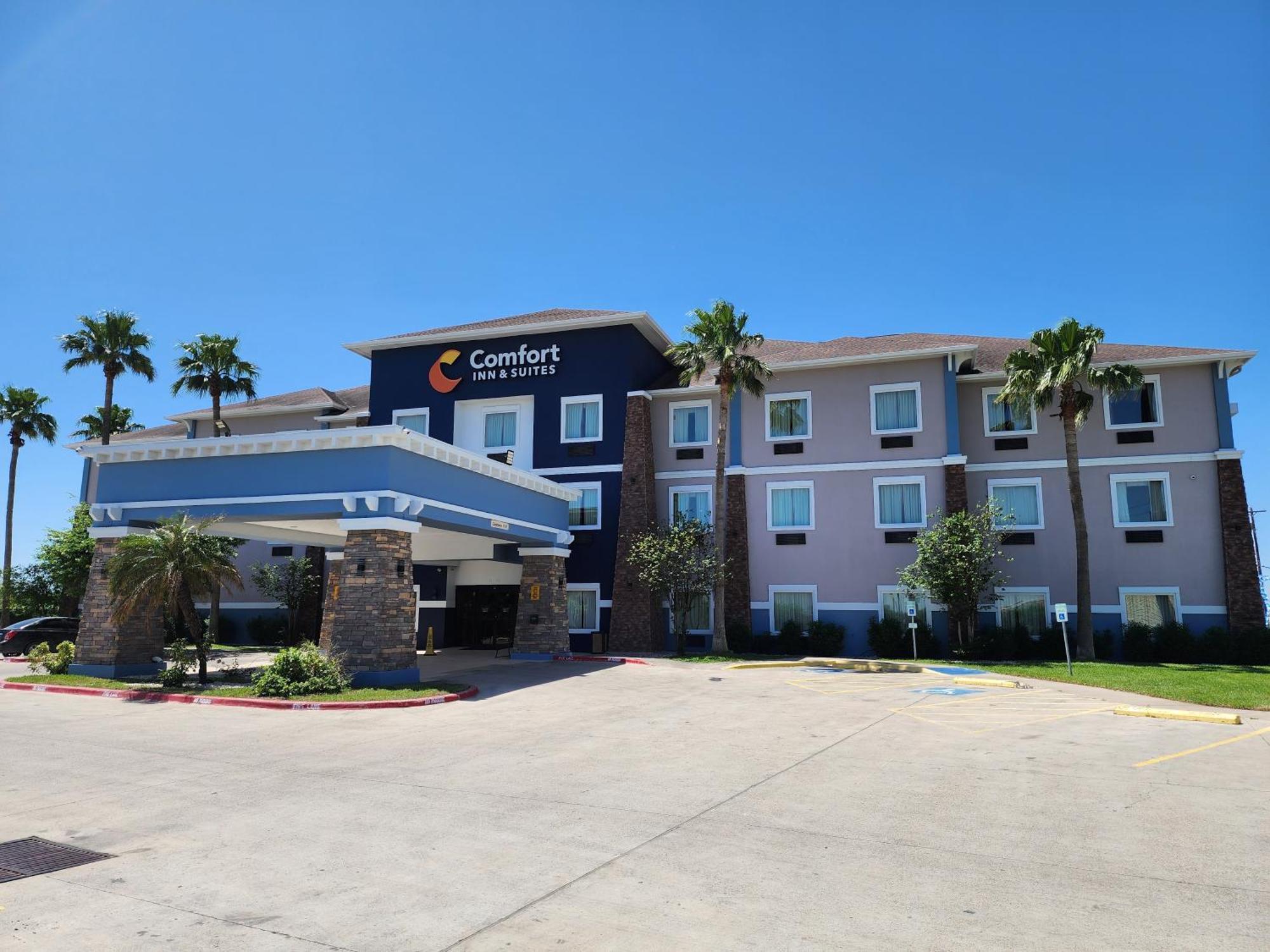 Comfort Inn & Suites Donna Near I-2 Екстер'єр фото