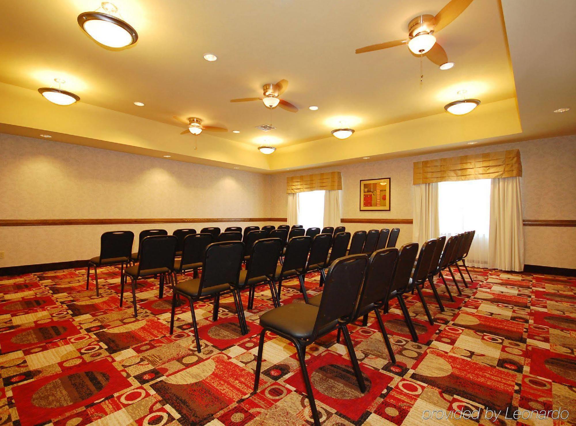 Comfort Inn & Suites Donna Near I-2 Бізнес фото